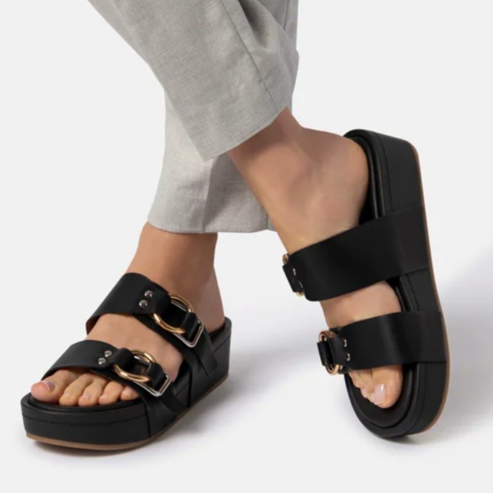 LIKE NEW Dolce Vita Cici slide sandal size 9 black platform Black Stella